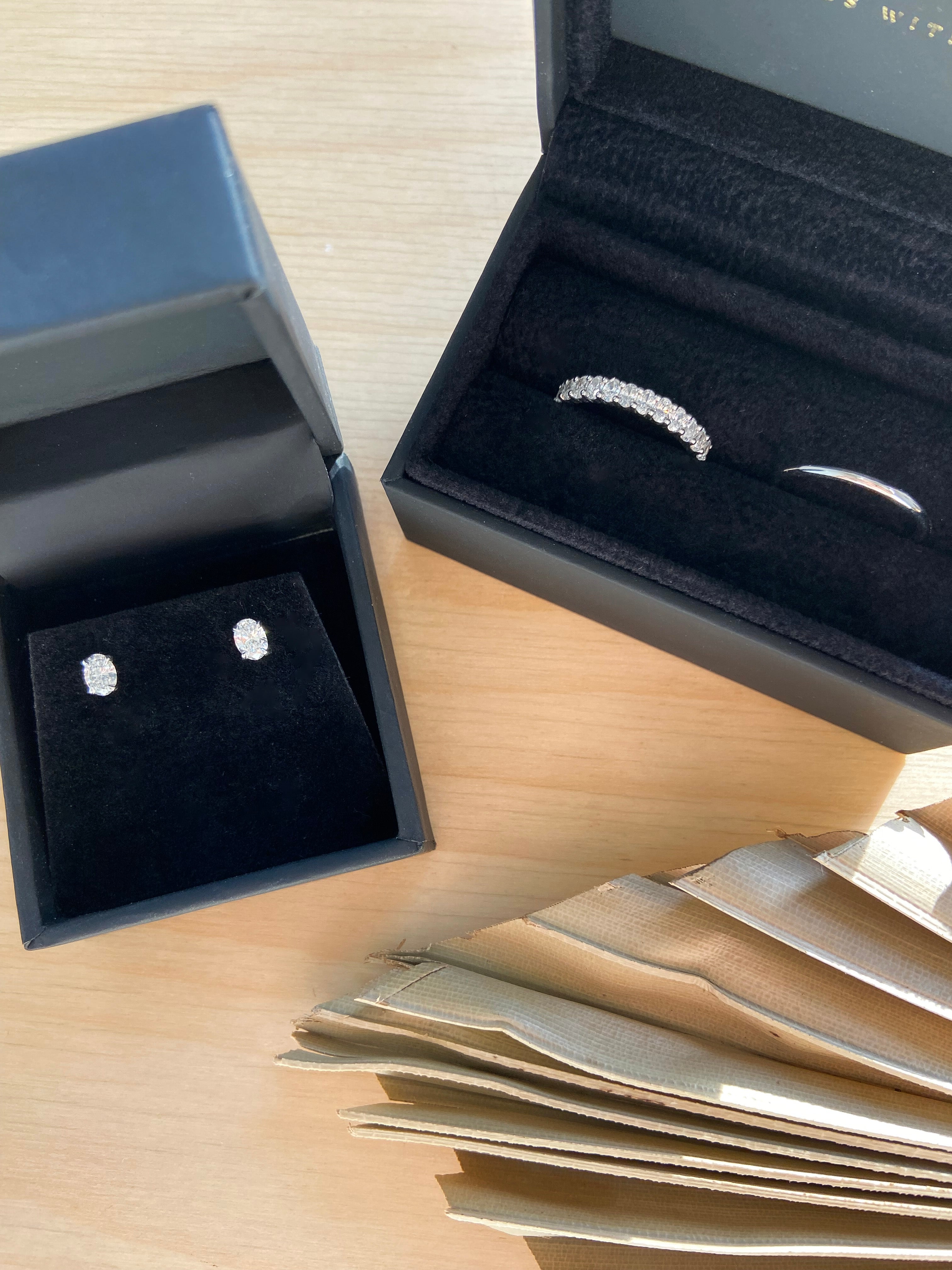 The Dainty Oval Earrings