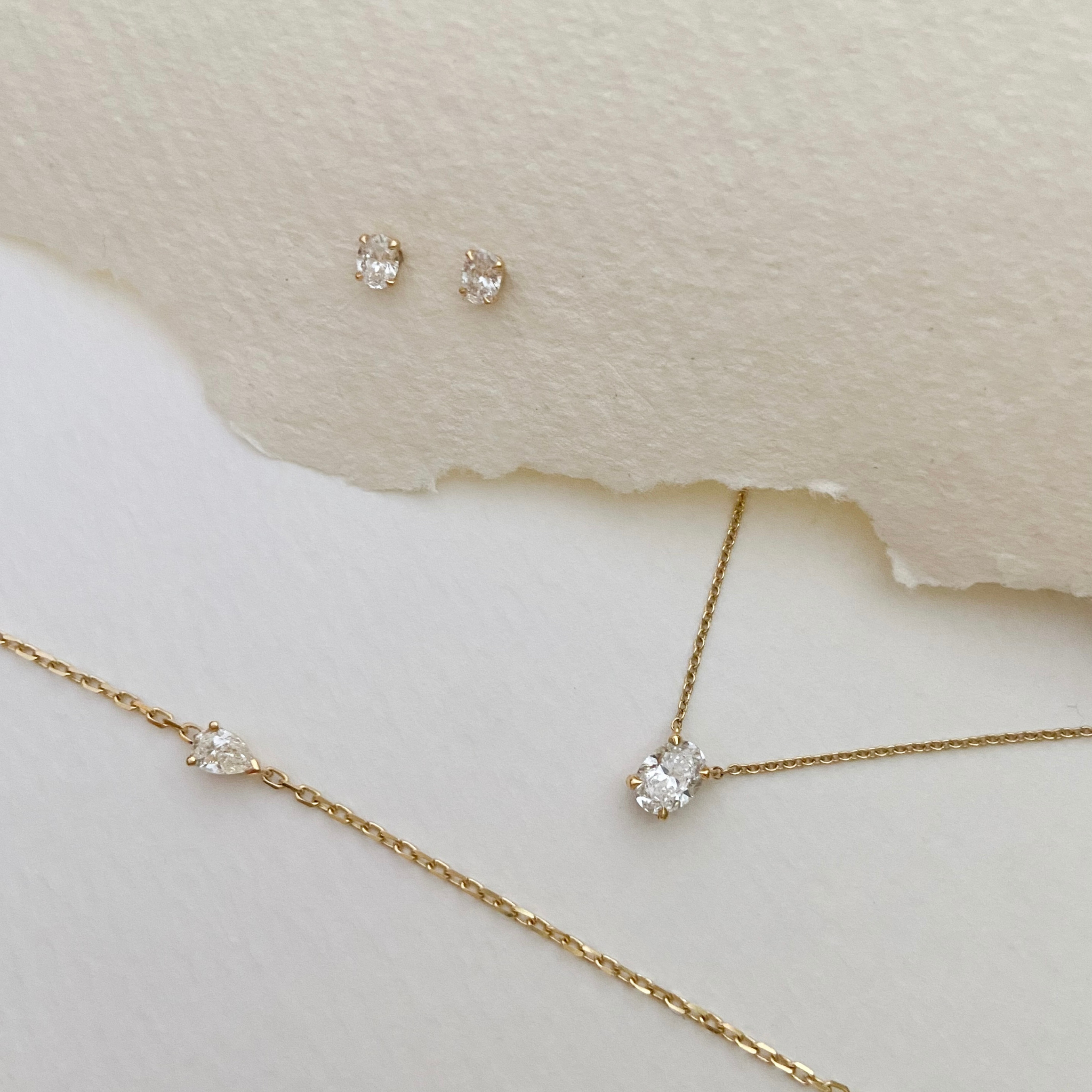 The Dainty Oval Earrings