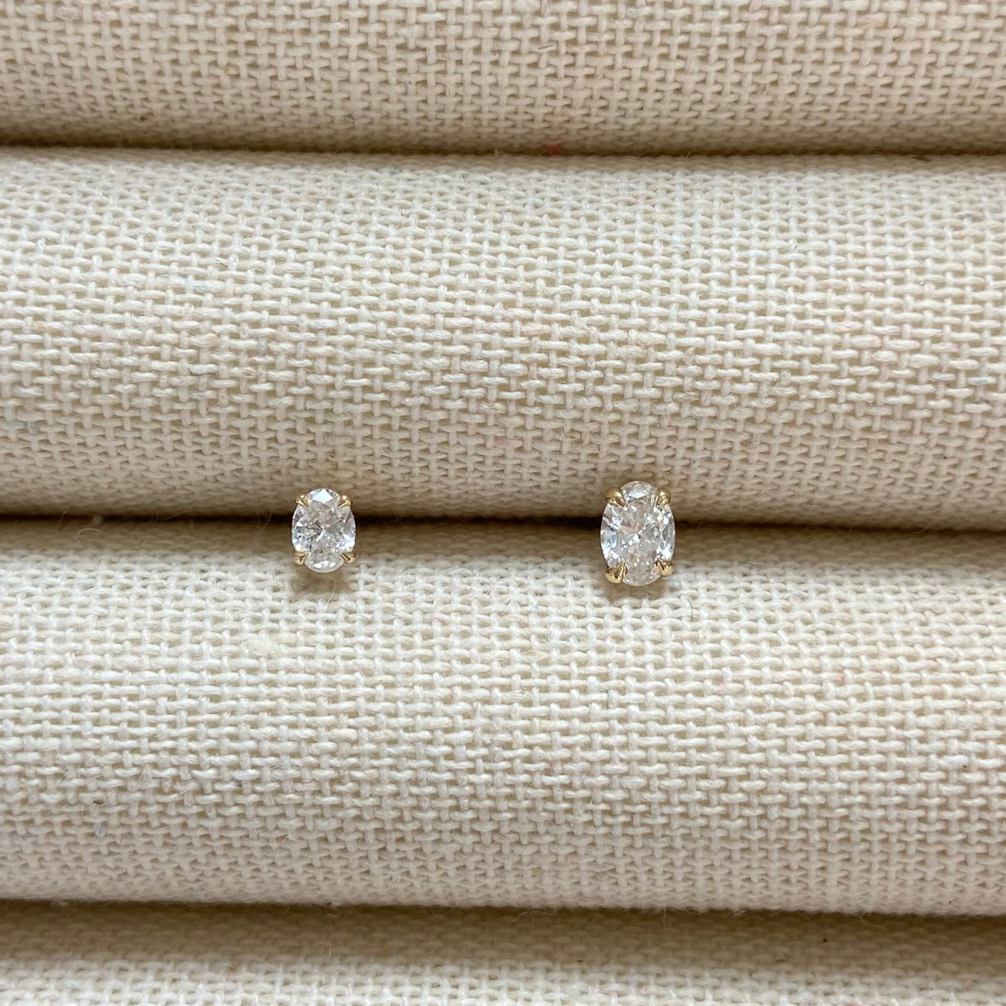 The Dainty Oval Earrings